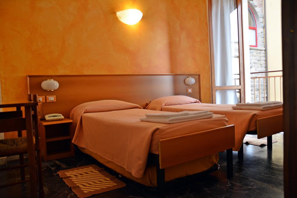 Hotel Corallo モネーリア 部屋 写真