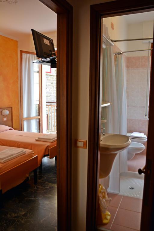 Hotel Corallo モネーリア エクステリア 写真